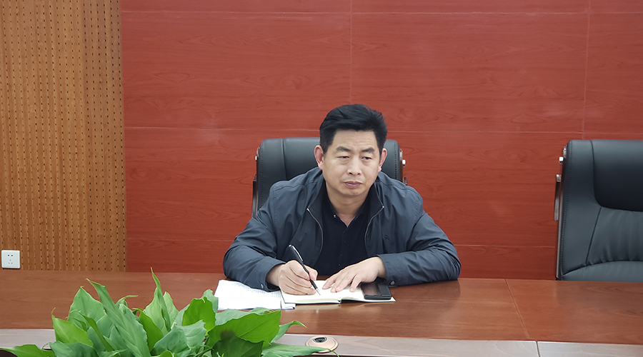 我校召开包片班级班主任座谈会 我校召开包片班级班主任座谈会