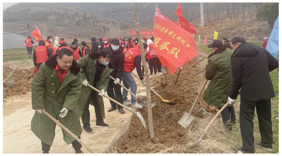 我校参加新年义务植树活动 我校参加新年义务植树活动