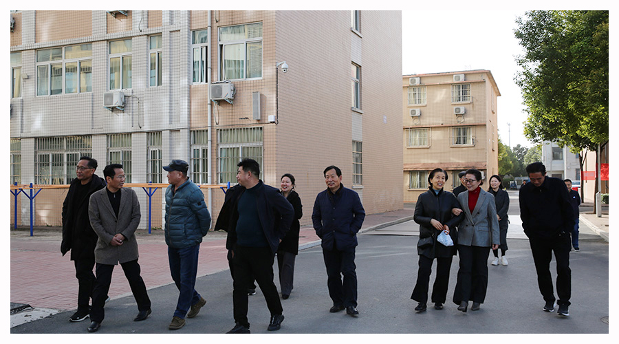 我校召开退休人员代表座谈会 我校召开退休人员代表座谈会