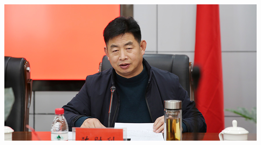 我校召开退休人员代表座谈会 我校召开退休人员代表座谈会