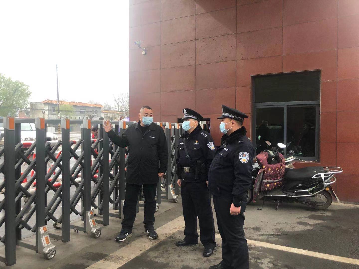 卫东区东工人镇派出所来我校开展检查指导工作 卫东区东工人镇派出所来我校开展检查指导工作