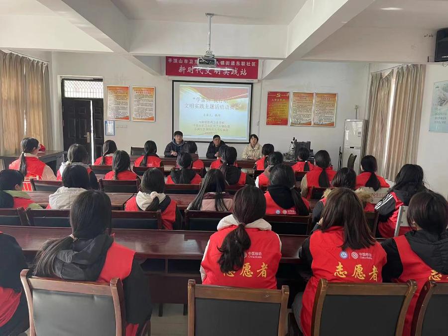 我校开展学雷锋文明实践活动 我校开展学雷锋文明实践活动