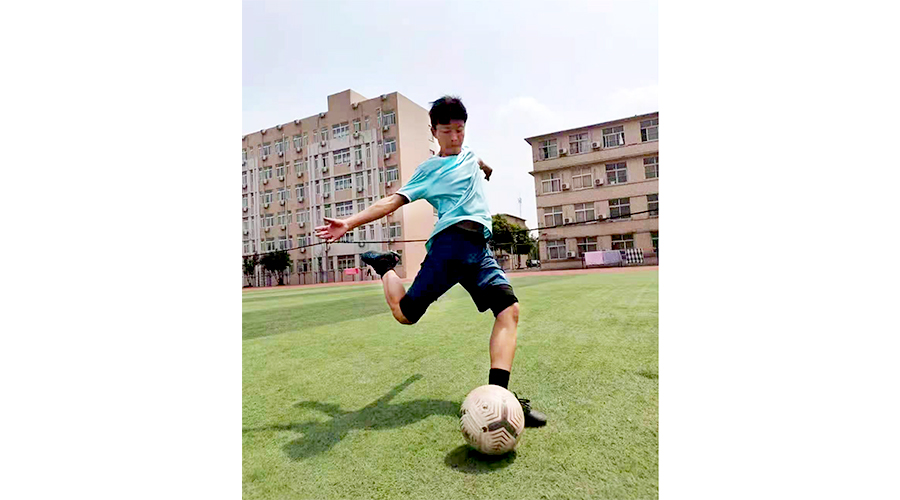 聚青年之火 燃五四之光 聚青年之火 燃五四之光