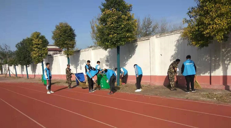 我校学生劳动实践课活动持续开展并取得实效