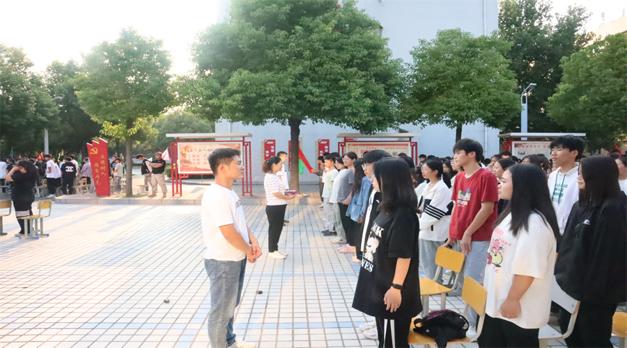 我校举办2023级新生综合素质教育大型感恩励志讲座 我校举办2023级新生综合素质教育大型感恩励志讲座
