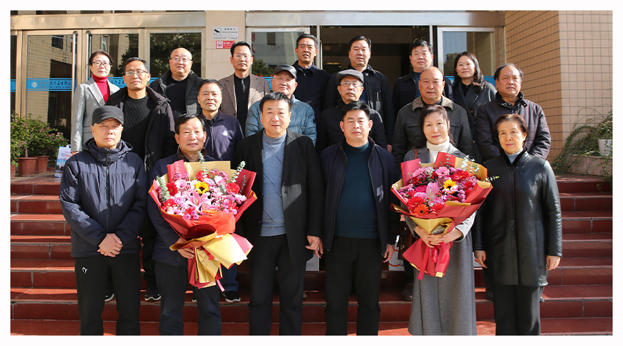 我校召开退休人员代表座谈会 我校召开退休人员代表座谈会