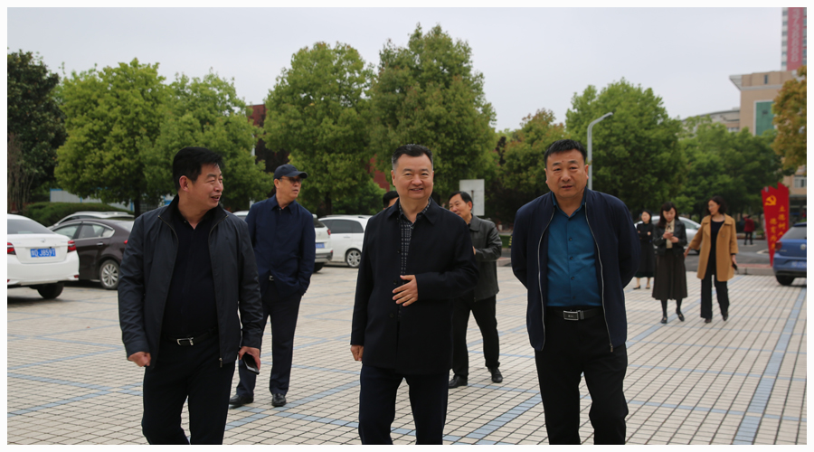 平顶山市教育体育局督导组莅临我校检查指导全国文明城市创建及迎接国家卫生城市复审工作 平顶山市教育体育局督导组莅临我校检查指导全国文明城市创建及迎接国家卫生城市复审工作