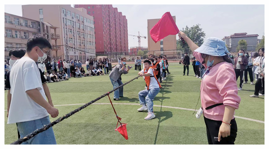 我校举办第九届春季运动会拔河比赛 我校举办第九届春季运动会拔河比赛