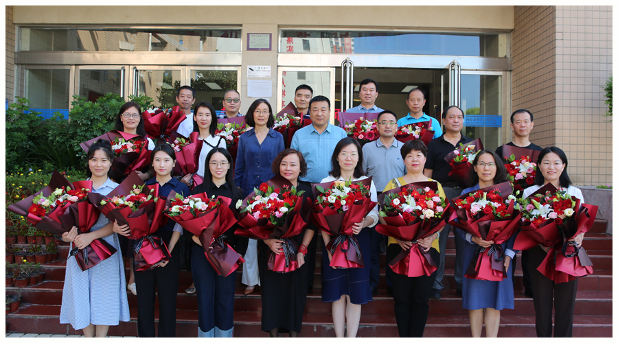 我校举办庆祝第37个教师节座谈会 我校举办庆祝第37个教师节座谈会